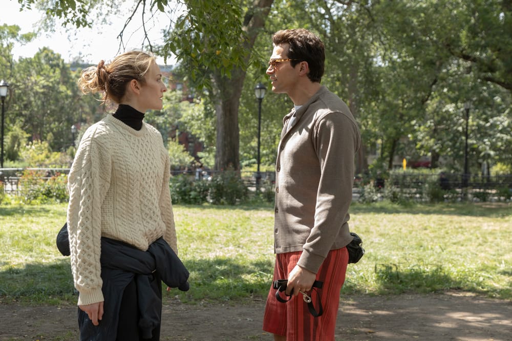 Sarah Pidgeon as "Carolyn Bessette" and Paul Anthony Kelly as "JFK,Jr.