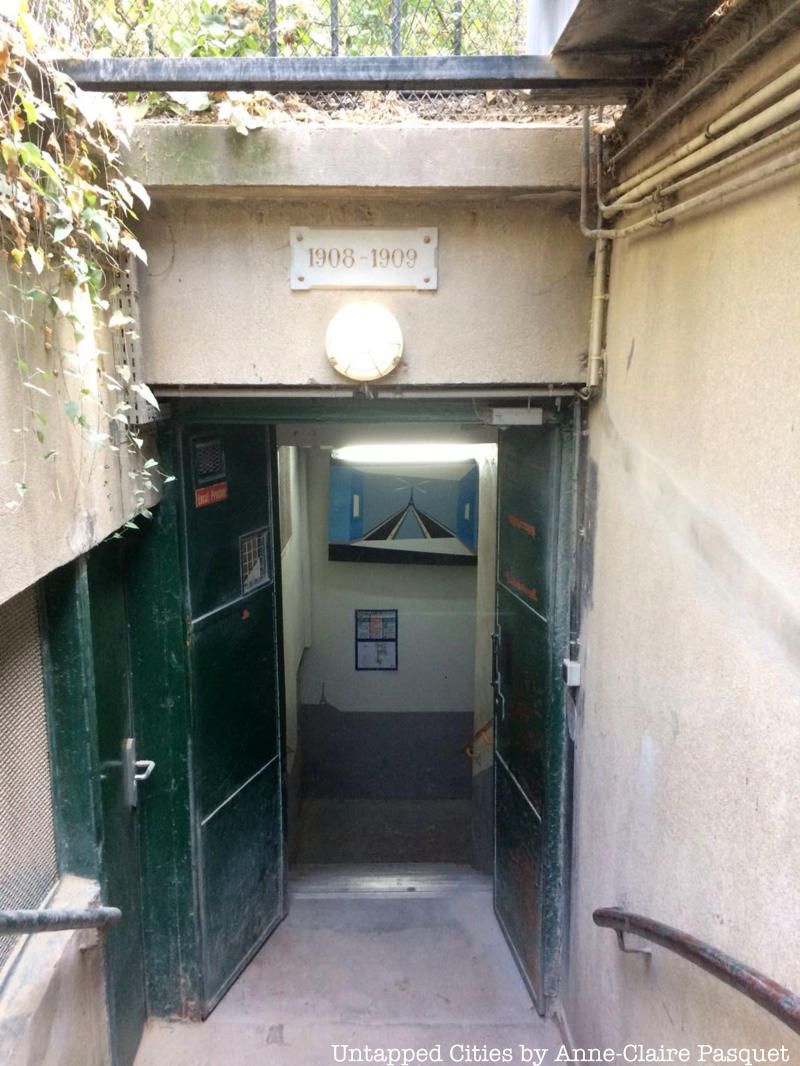 Top 10 Secrets of the Eiffel Tower in Paris