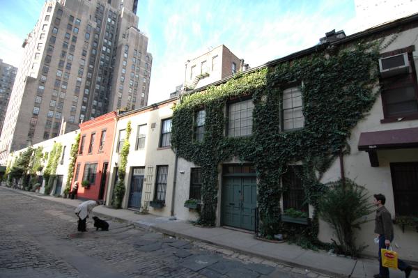 6 Hidden Alleys and Small Private Streets in NYC’s Greenwich Village