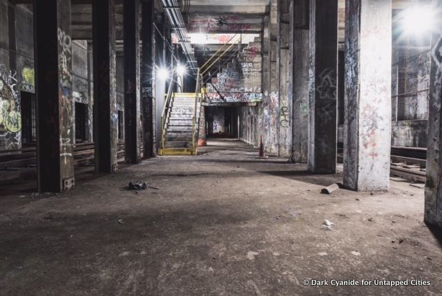 特撮 s.t station mqdefault.jpg